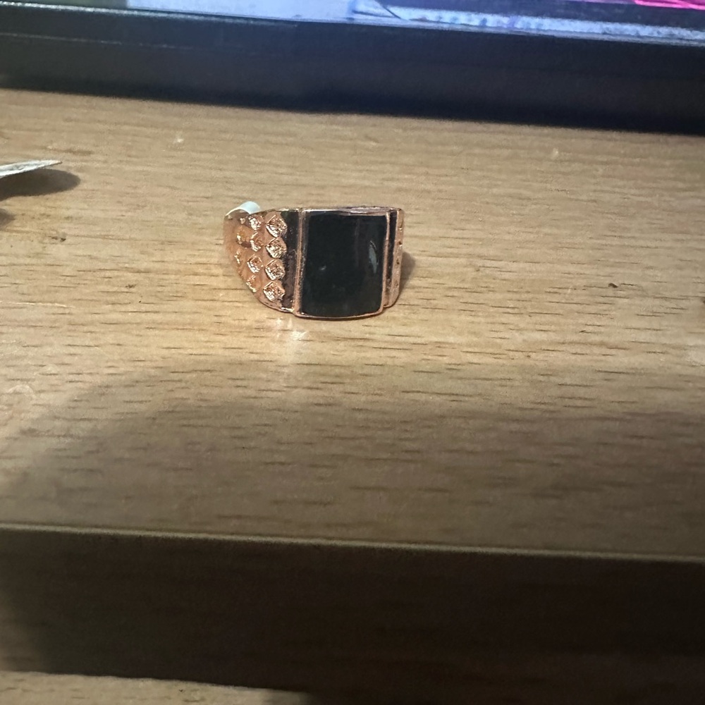 Elegant Black onyx and rose Gold plated Men's Ring